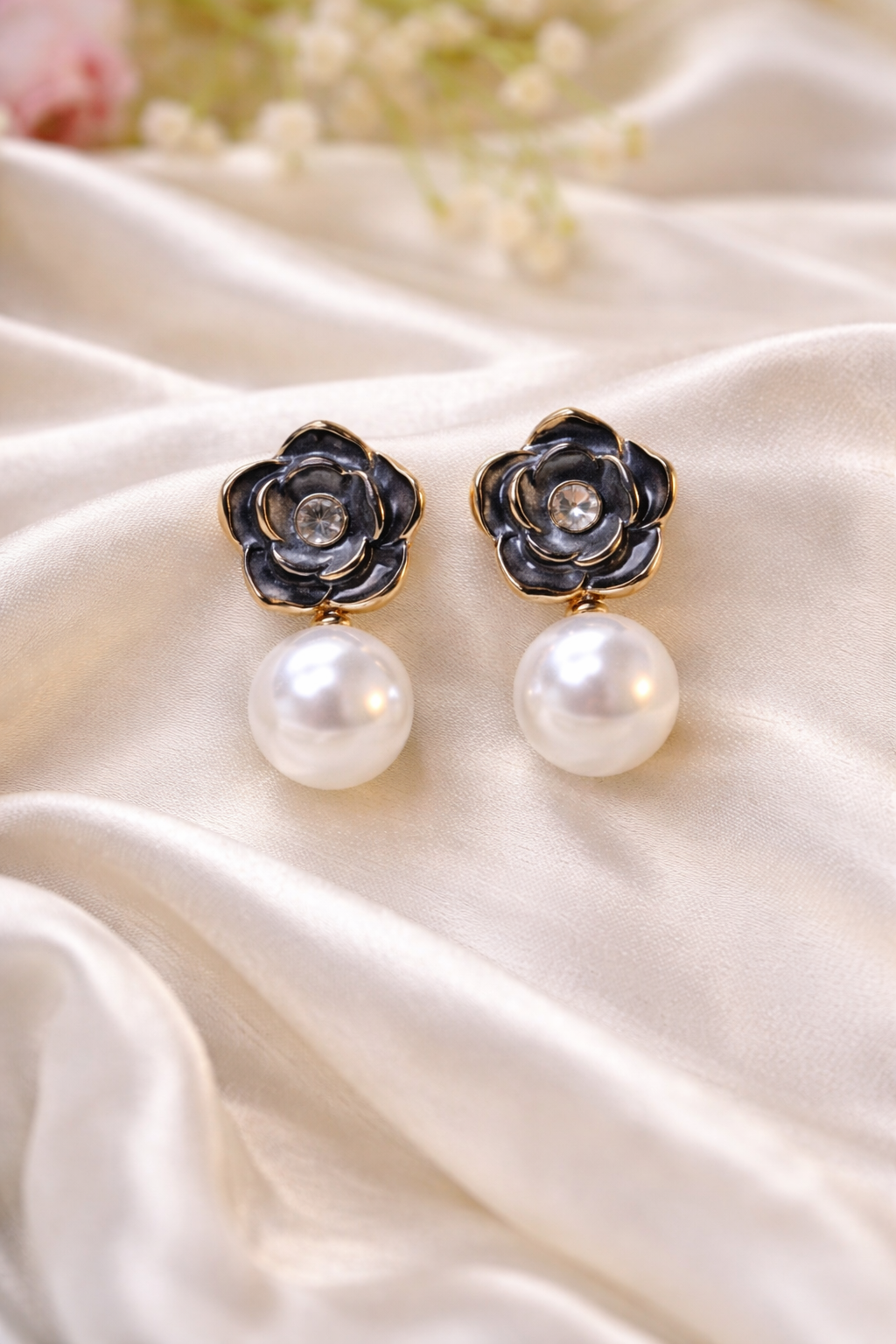 Black Rose Pearl Earings