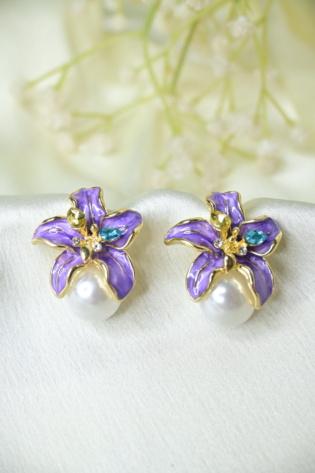 Florette Pearl Earings- Violet